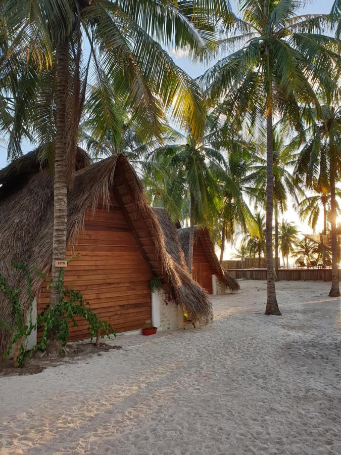 81 Palms Resort Nembrala Exterior foto